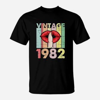 Lips And Finger Vintage 1982 Birthday 39 Years Old T-Shirt | Crazezy