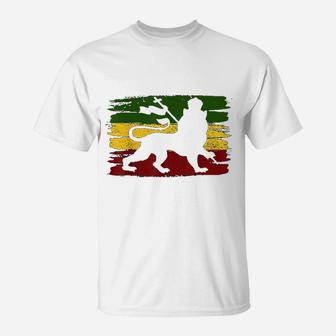 Lion Of Judah Rastafari Jamaican Reggae Music Rasta Gift T-Shirt - Thegiftio UK