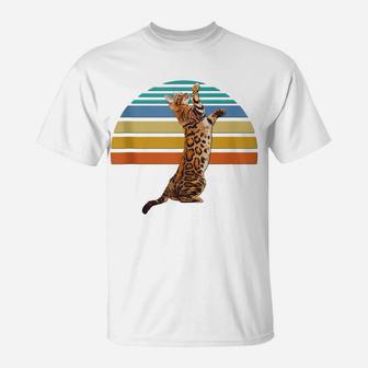 Vintage Retro Bengal Cat Owner Lovers Moms Dads Gift T-Shirt | Crazezy CA