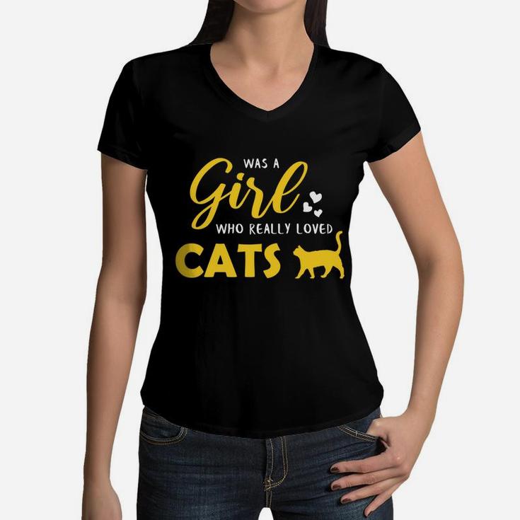 Girl Who Loves Cats Cat Gifts For Cat Lovers Cat Lover Gift Women V-Neck T-Shirt