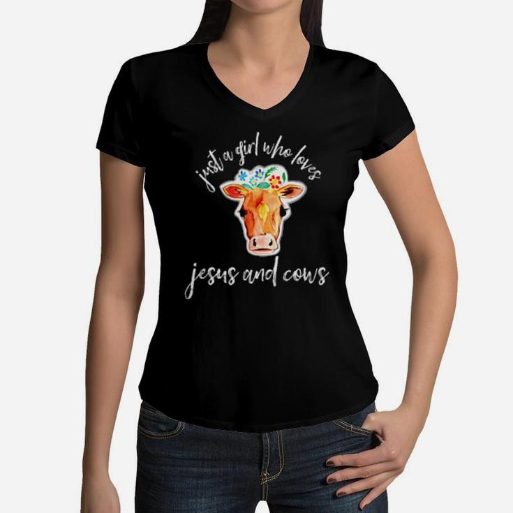 Just A Girl Who Loves Jesus And Cows Farmer Christian Women V-Neck T-Shirt