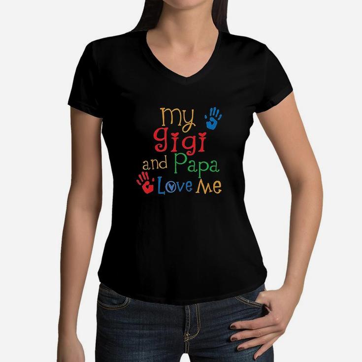Kids Gigi And Papa Love Me Gift For Grandkids Women V-Neck T-Shirt