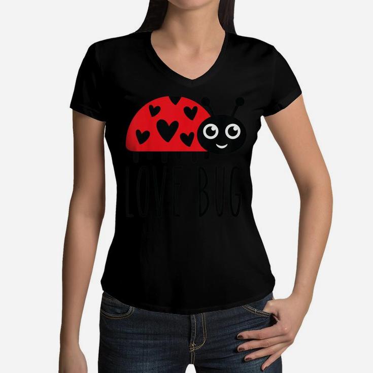 Kids Kids Love Bug Valentine's Day, Cute Ladybug With Hearts Gift Women V-Neck T-Shirt