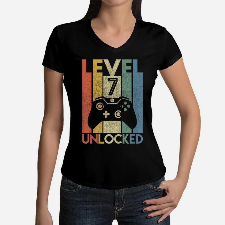 Kids Level 7 Unlocked Shirt Funny Video Gamer 7Th Birthday Gift Women V-Neck T-Shirt