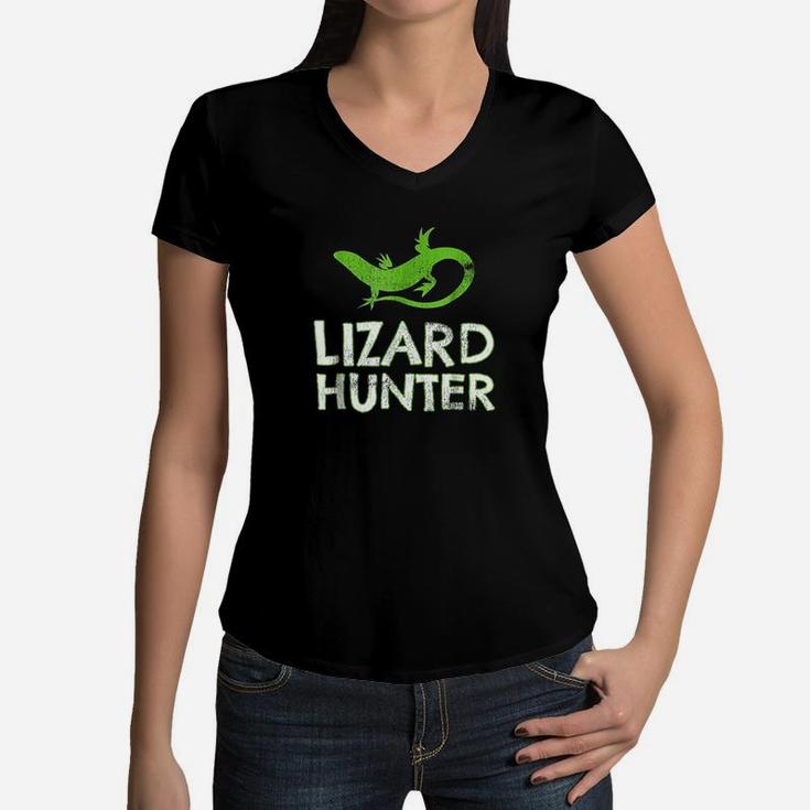 Lizard Lover Hunter Anole Reptile Boy Gift Birthday Women V-Neck T-Shirt