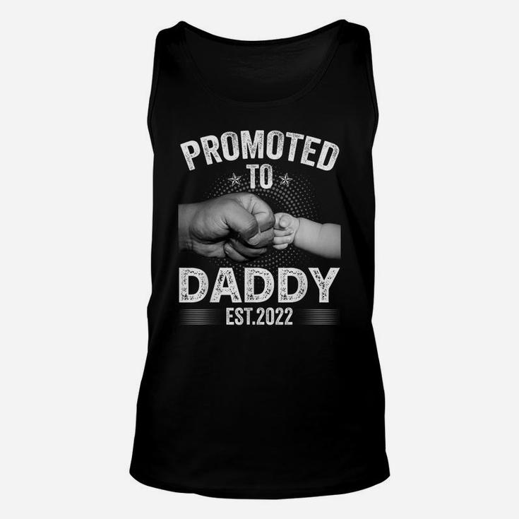 Mens Funny Promoted To Daddy Est2022 Retro New Daddy Unisex Tank Top