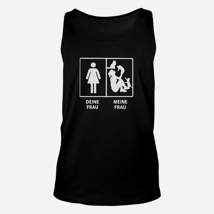 Schwarzes Unisex TankTop 'Deine Frau vs. Meine Frau' – Lustiges Design