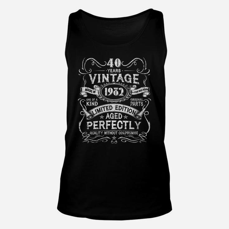 Womens 40 Year Old Shirt Vintage Made In 1982 40Th Birthday Gifts Unisex Tank Top