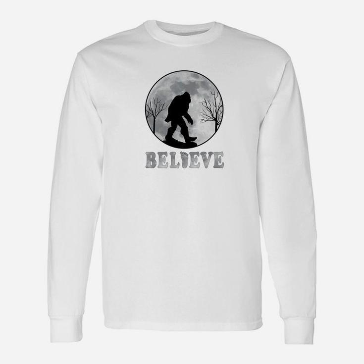 Bigfoot Full Moon Sasquatch Believe Bigfoot Long Sleeve T-Shirt