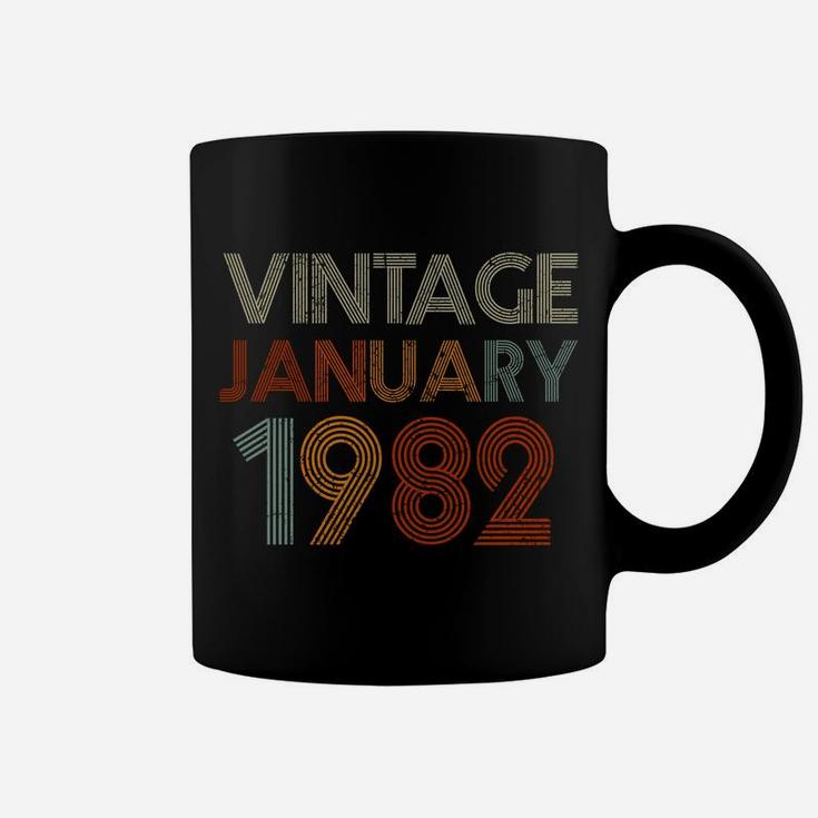39 Years Old Retro Birthday Gift Vintage January 1982 Sweatshirt Coffee Mug