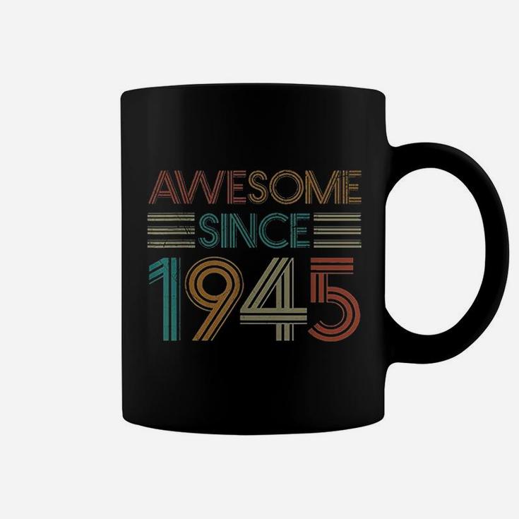 Born In 1945 Retro Vintage 76Th Birthday Gifts 76 Years Old Coffee Mug