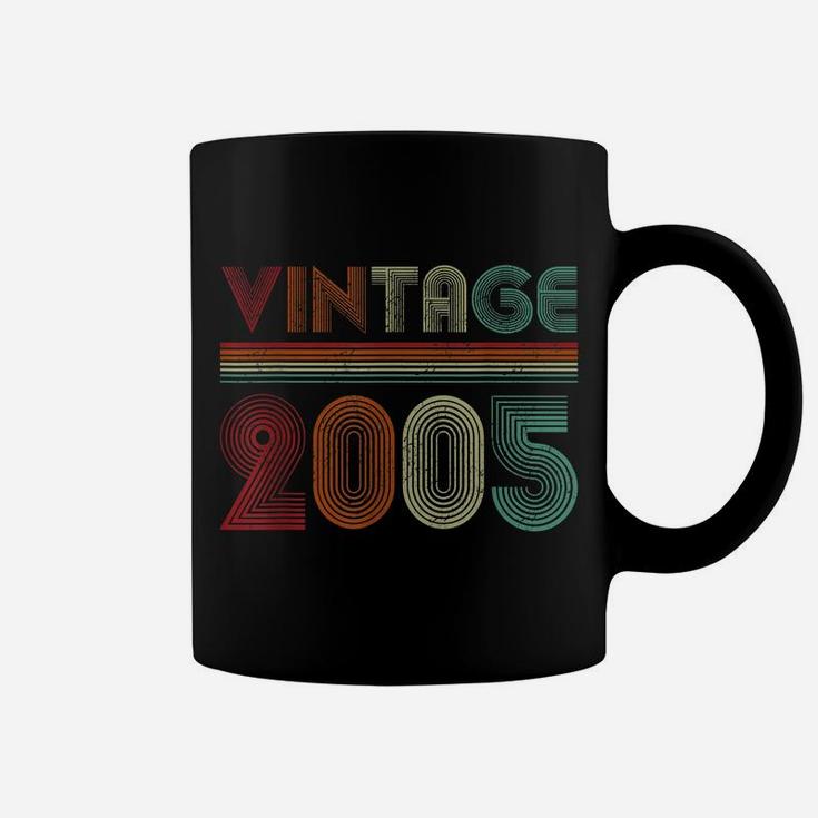 Born In 2005 Retro Vintage 16Th Birthday Gifts 16 Years Old Coffee Mug