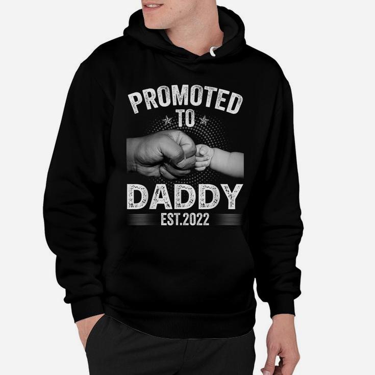 Mens Funny Promoted To Daddy Est2022 Retro New Daddy Hoodie