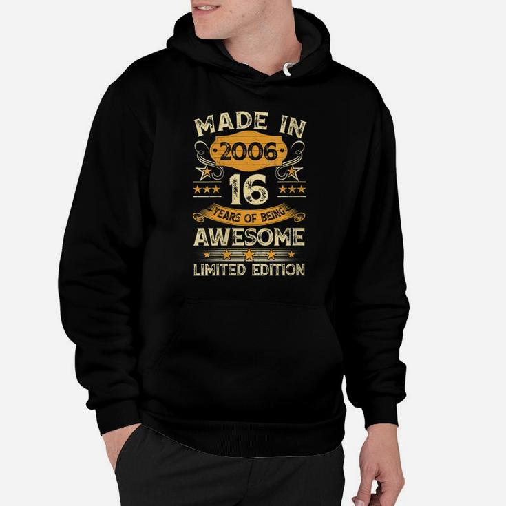 Womens 16 Year Old Vintage Made In 2006 Gift 16Th Birthday Party Hoodie
