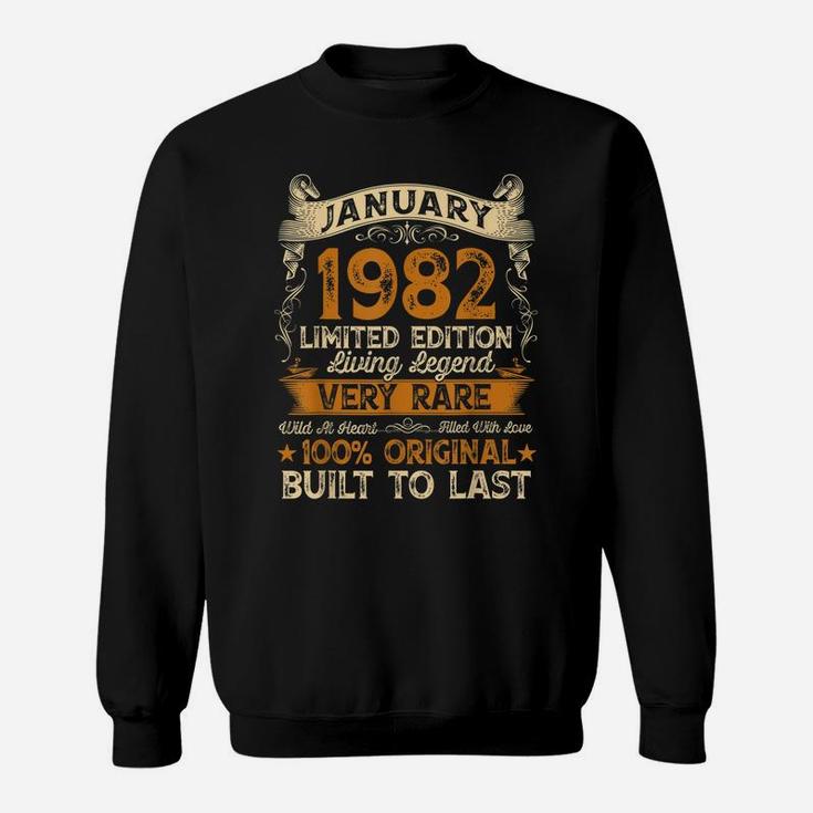 39Th Birthday Gift 39 Years Old Retro Vintage January 1982 Sweatshirt