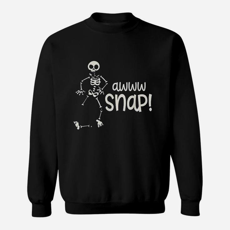 Funny Broken Foot Awww Snap Skeleton Broken Bone T-Shirt - Thegiftio