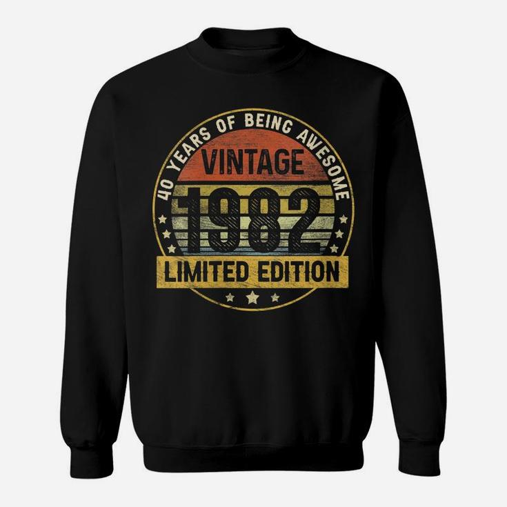 Womens Vintage Made In 1982 40 Year Old Gifts Retro 40Th Birthday Sweatshirt