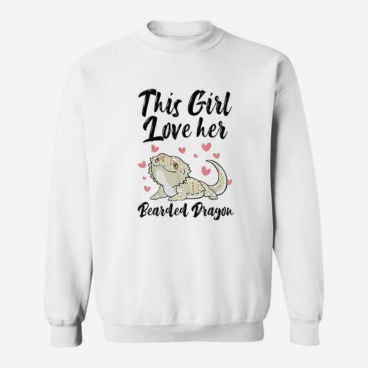 This Girl Loves Her Bearded Dragon Lizard Cute Animal Lover Sweatshirt