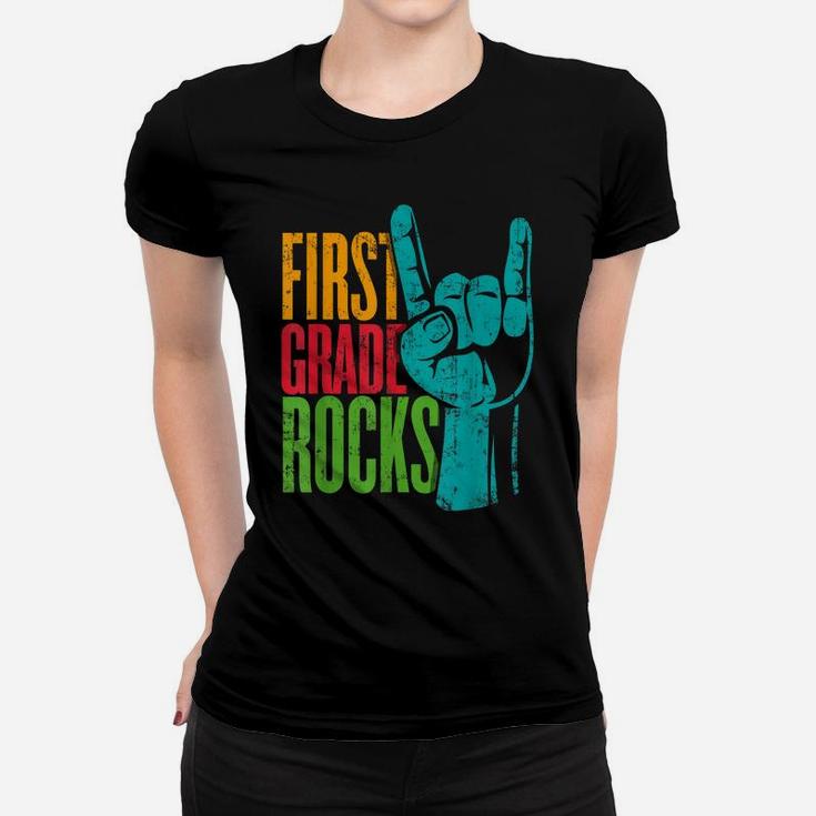 1St First Grade Rocks Back To School Gift For Teacher Pupil Women T-shirt
