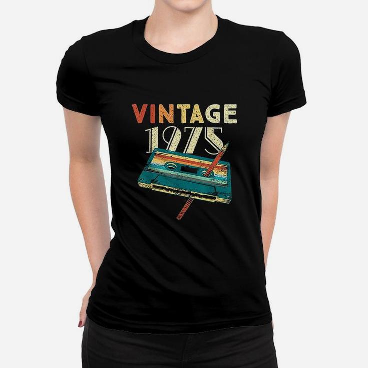 46 Years Old Gifts Vintage 1975 Music Cassette 46Th Birthday Women T-shirt