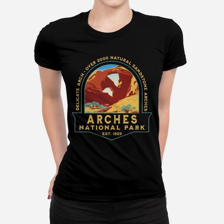 Arches National Park Retro Delicate Arch Hiking Camping Gift Women T-shirt