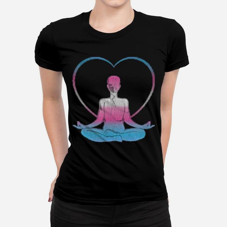 Distressed Transgender Spirituelle Trans Stolz Yoga Herz Women T-shirt