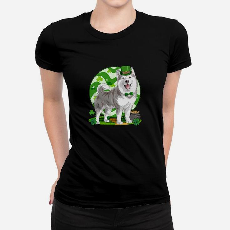 Dog Alaskan Malamute Dog Irish Leprechaun St Puppy Pet Patricks Day Women T-shirt