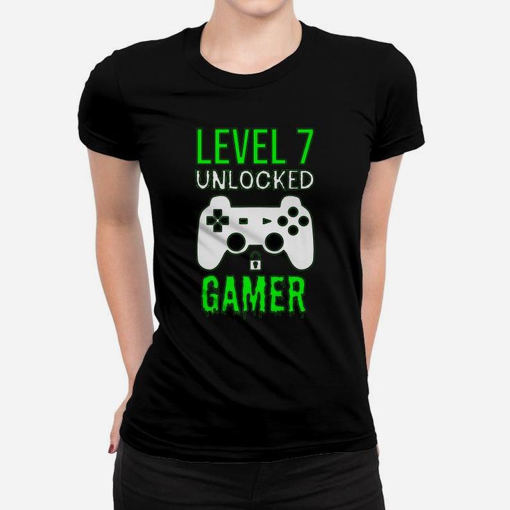 Gamer 7Th Birthday Funny Gift - Level 7 Unlocked Gamer Women T-shirt