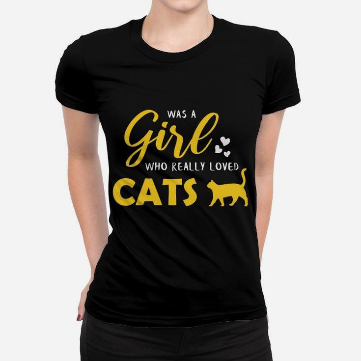 Girl Who Loves Cats Cat Gifts For Cat Lovers Cat Lover Gift Women T-shirt