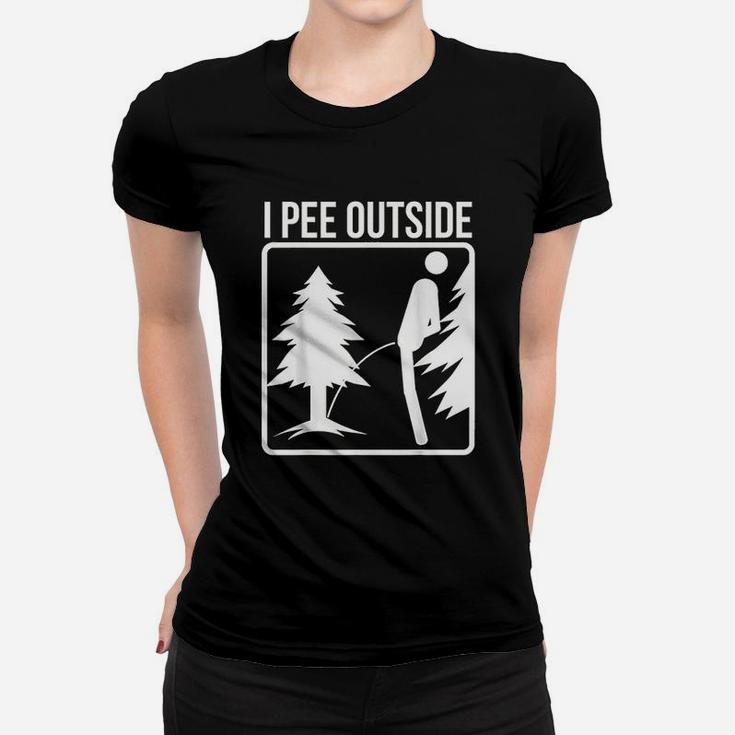 I Pi Outside  Cute Take A Leak Out Women T-shirt