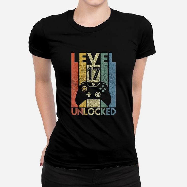 Level 17 Unlocked Video Gamer Women T-shirt