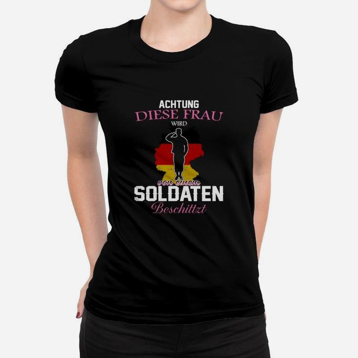 Lustiges Soldaten Frauen Tshirt für Frauen, Achtung von Soldaten Beschützt