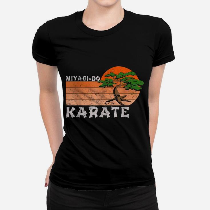 Miyagi-Do Karate Funny Vintage Karate Bonsai Tree Women T-shirt