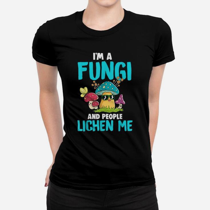 Mushroom Lover Gifts For Foraging Fungi Hunting Men Women T-shirt