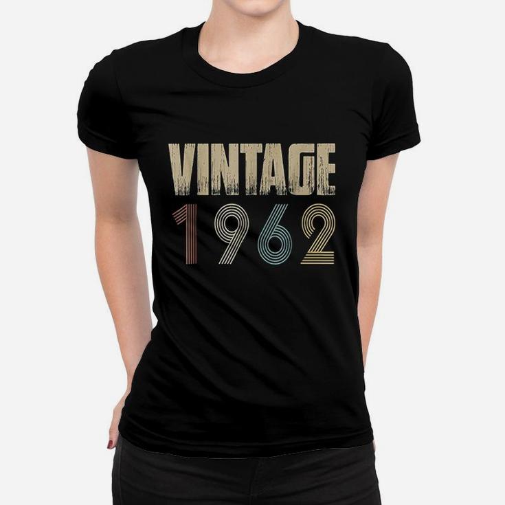 Retro Vintage 1962 Born In 1962 Birthday Women T-shirt