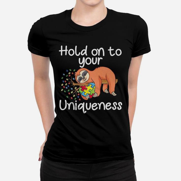 Sloth Holding Puzzle Piece Heart Cute Sloth Autism Awareness Women T-shirt