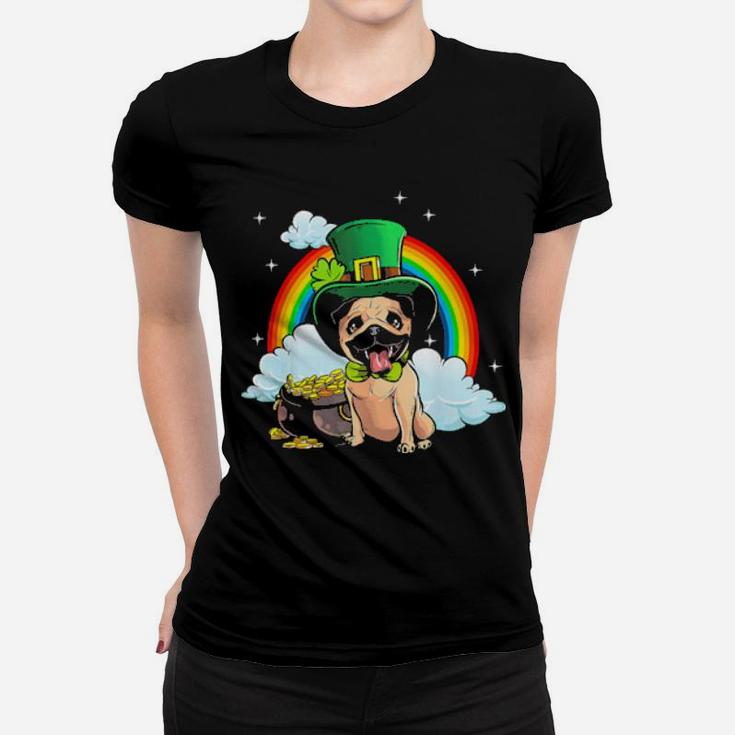 St Patricks Day Pug Dog   Irish Shamrock Women T-shirt