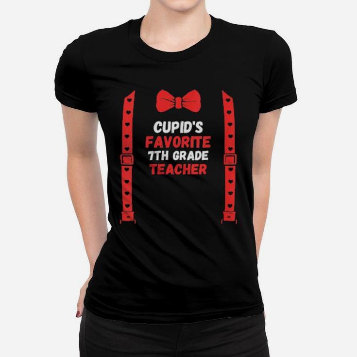 Valentines Day Custome Cupids Favorite 7Th Grade Teacher Women T-shirt
