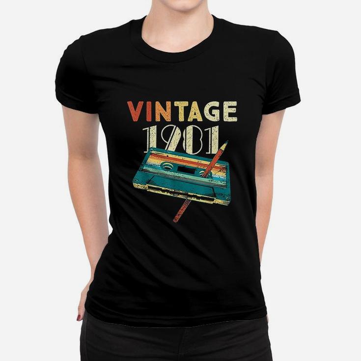 Vintage 1981 Music Cassette 40Th Birthday Gifts 40 Years Old Women T-shirt