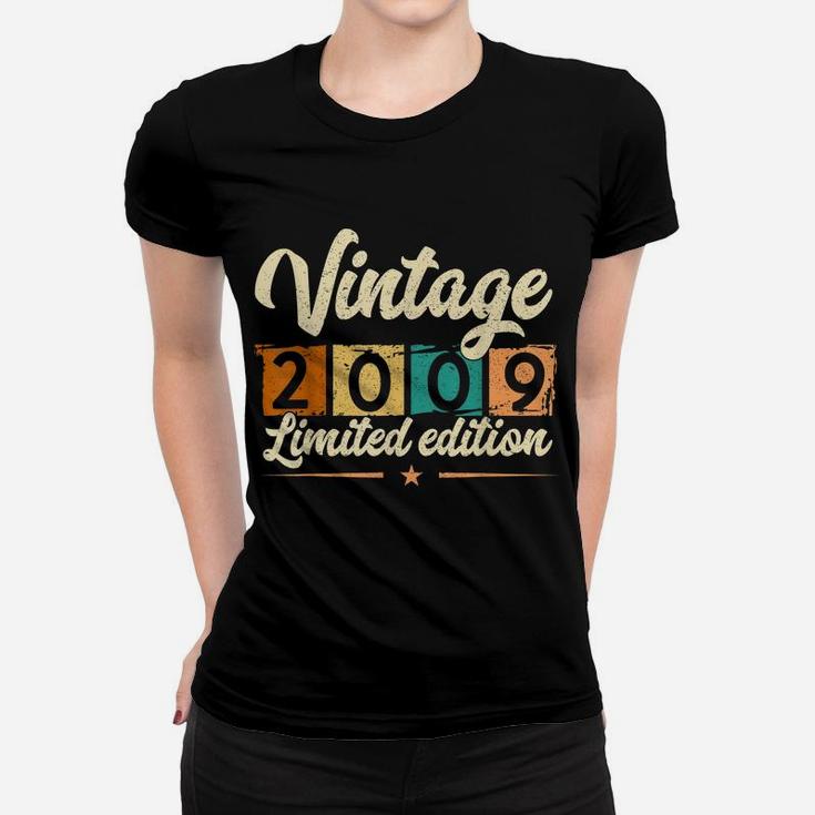 Vintage 2009 Funny 13 Years Old Boys And Girls 13Th Birthday Women T-shirt