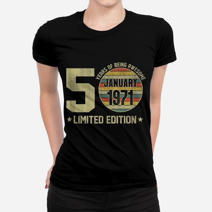 Vintage January 1971 Designs 50 Yrs Old 50Th Birthday Gift Women T-shirt