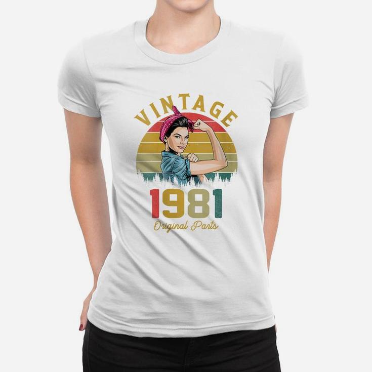 Womens Vintage 1981 Made In 1981 40Th Birthday 40 Years Old Gift Women T-shirt