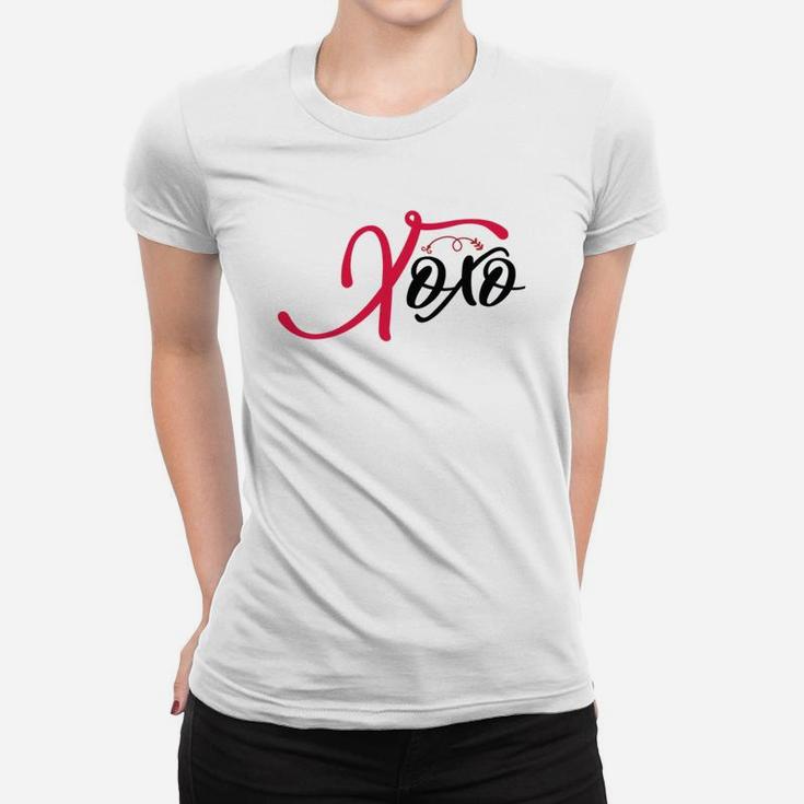 Xoxo Simple Gift Happy Valentines Day Women T-shirt