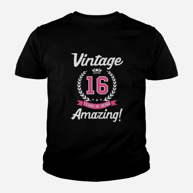 16Th Birthday Gift Vintage 16 Years Amazing Youth T-shirt