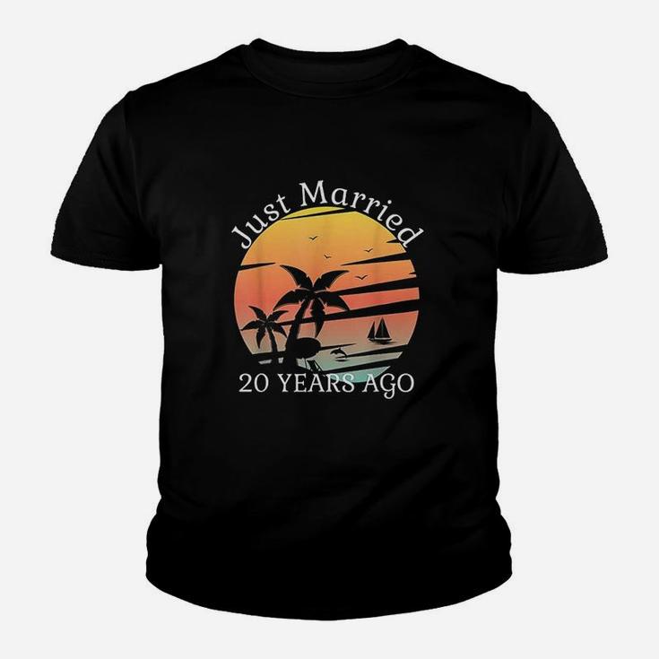 20Th Wedding Anniversary Cruise Just Married 20 Years Gift Youth T-shirt