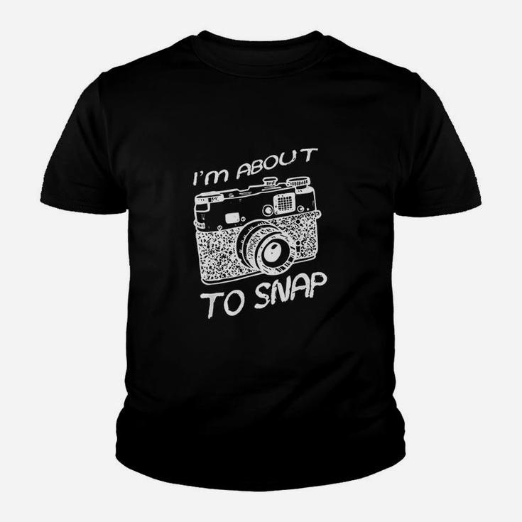 I Am About To Snap Vintage Camera Photographer Youth T-shirt