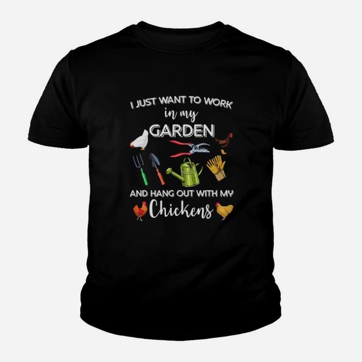 I Just Want To Work In My Garden And Hang Out With My Chickens Cavas Youth T-shirt