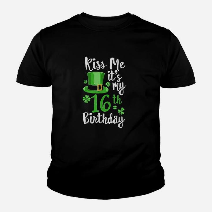 Kiss Me Its My 16Th Birthday St Patricks Day Shamrock Gift Youth T-shirt