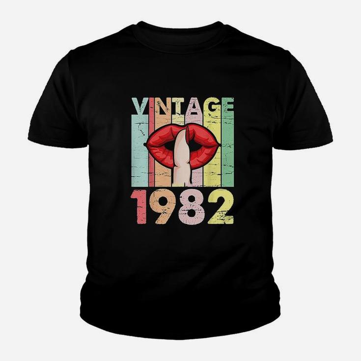 Lips And Finger Vintage 1982 Birthday 39 Years Old Youth T-shirt