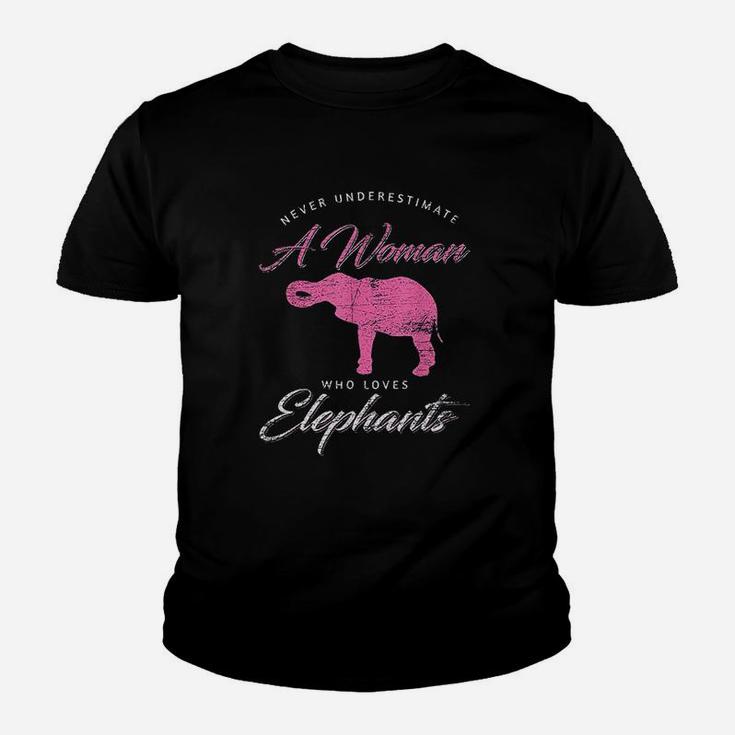Never Underestimate A Woman Who Loves Elephants Youth T-shirt